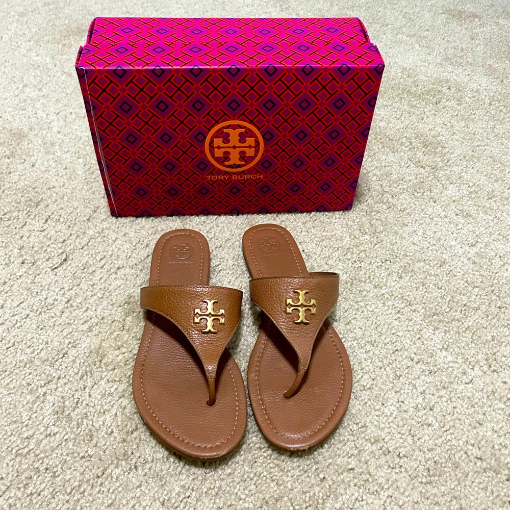 {Tory Burch} Everly Flat thong sandals